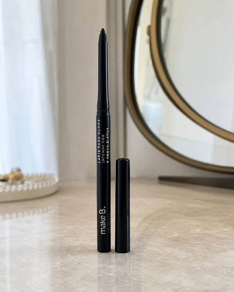 O Boticário Make B. Make B. Lápis Retrátil para Olhos Preto