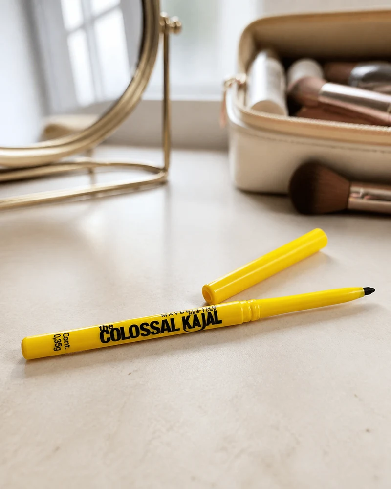 Maybelline NY The Colossal Kajal Lápis de Olhos Preto