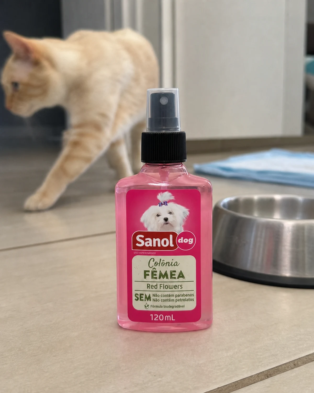 Colônia Sanol La Pet Vie Red Flowers para pets, frasco de 120ml