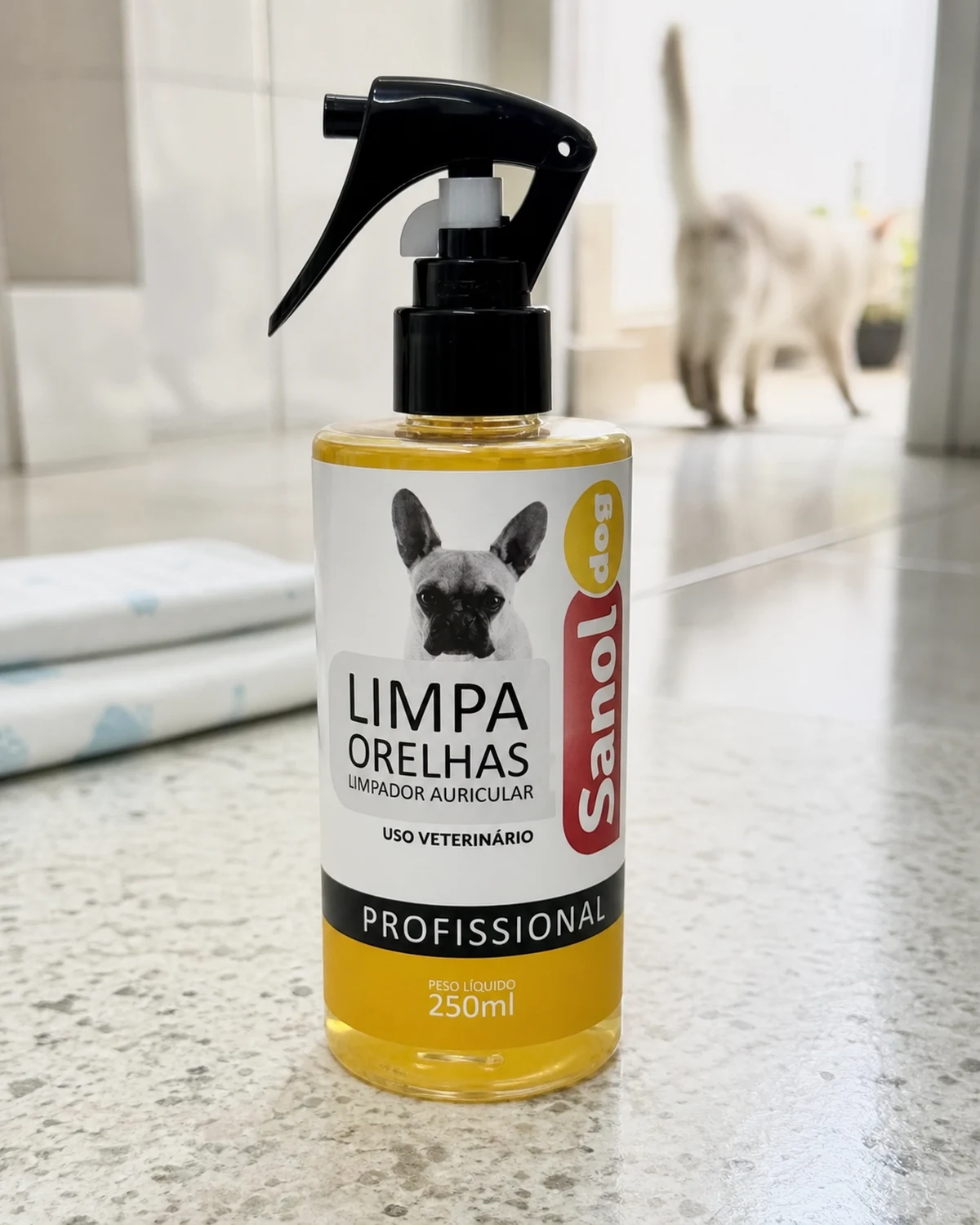 Limpador auricular Sanol Dog para cães e gatos, frasco de 250ml